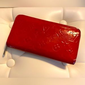 LV Louis Vuitton Monogram Vernis Zippy Cherry